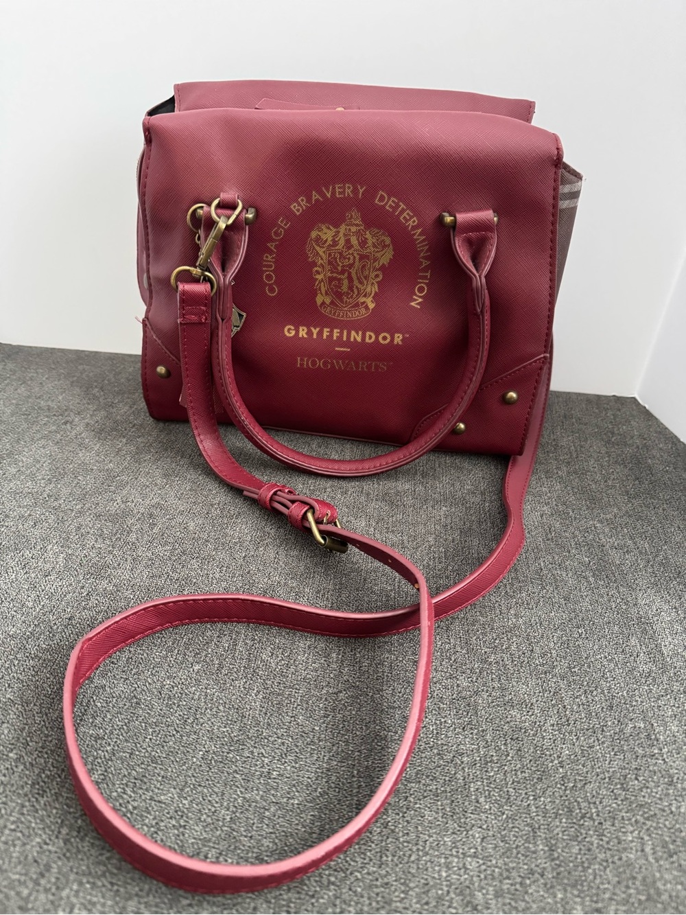 Bioworld Harry Potter Gryffindor Hogwarts Burgundy Satchel Purse with Strap